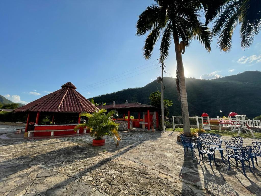 Hotel Mirador De La Montana Apulo Exterior foto